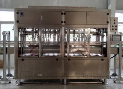 小包装食用油灌装过程