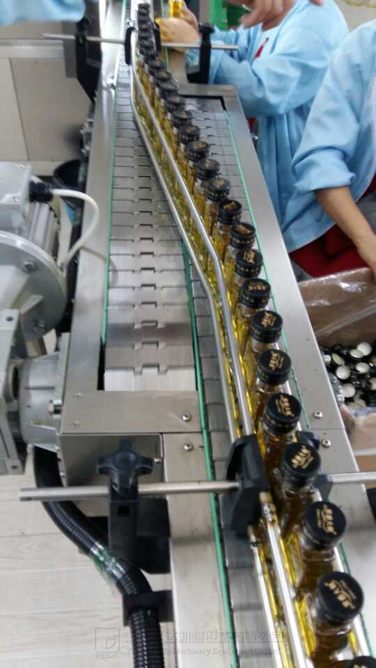 香油灌装机应该怎么选择